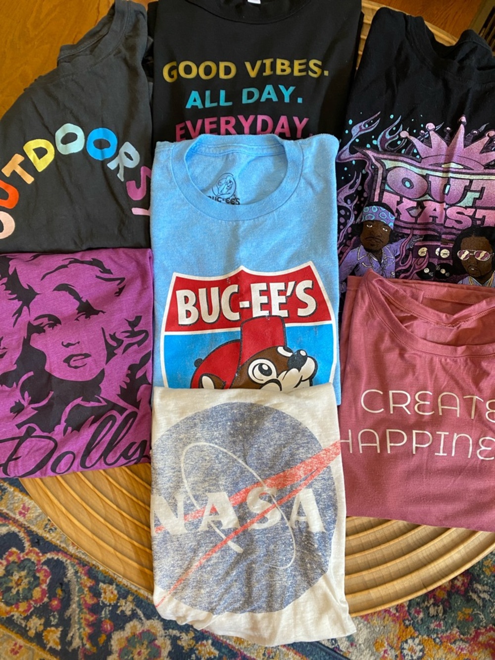 Bundle of 7 Graphic Women’s Medium T-Shirts